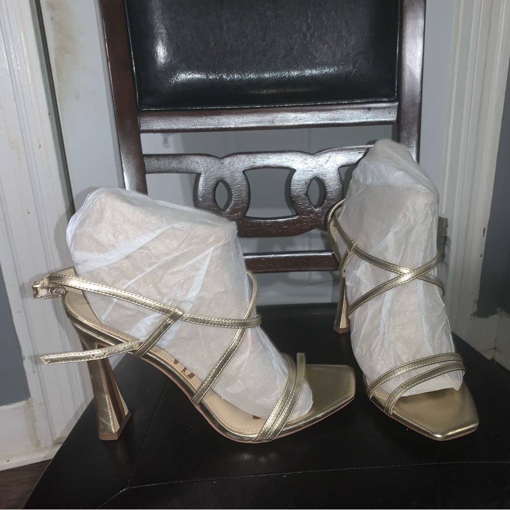 Gold Sandle